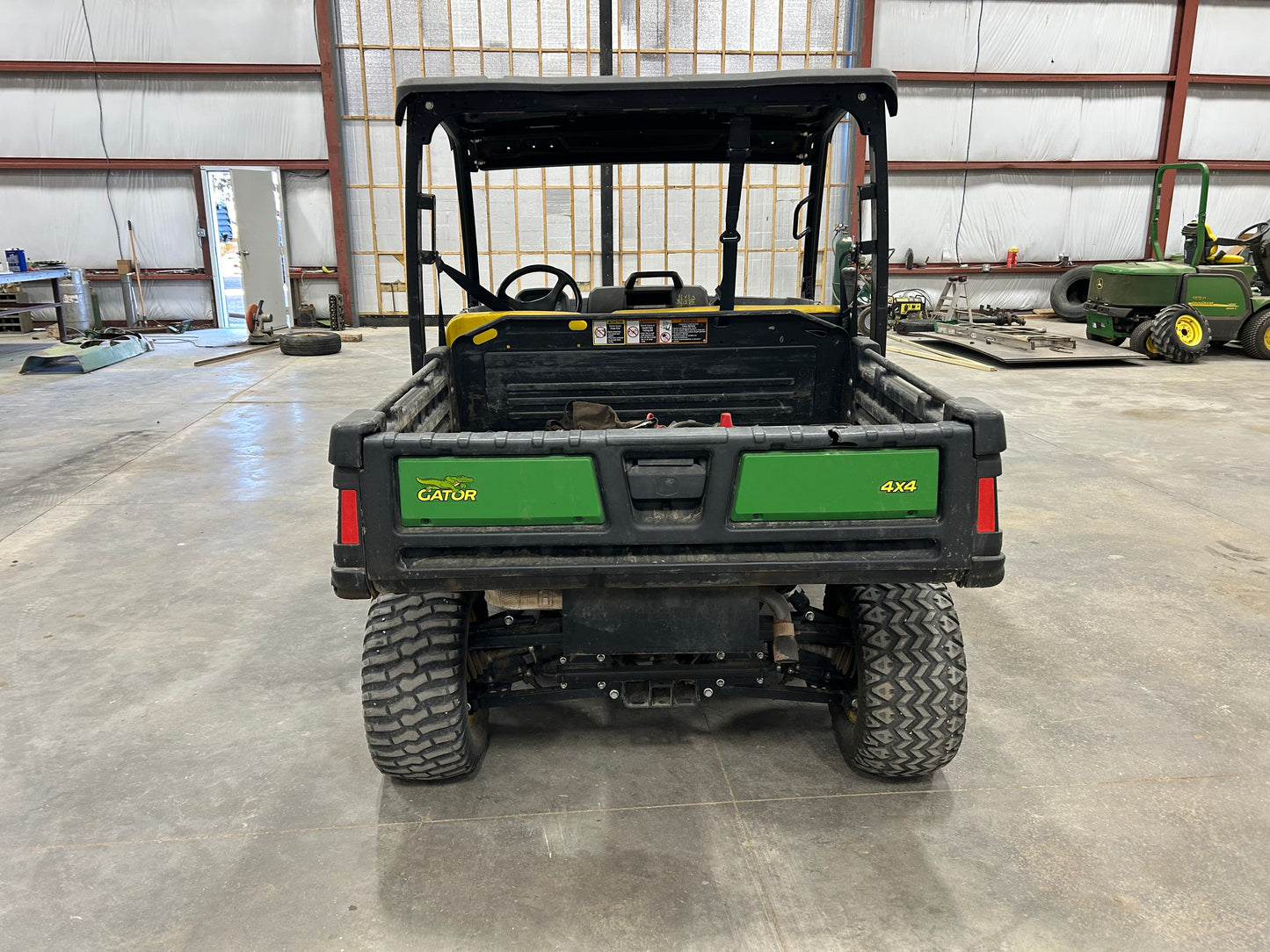 2022 John Deere Gator 835E UTV