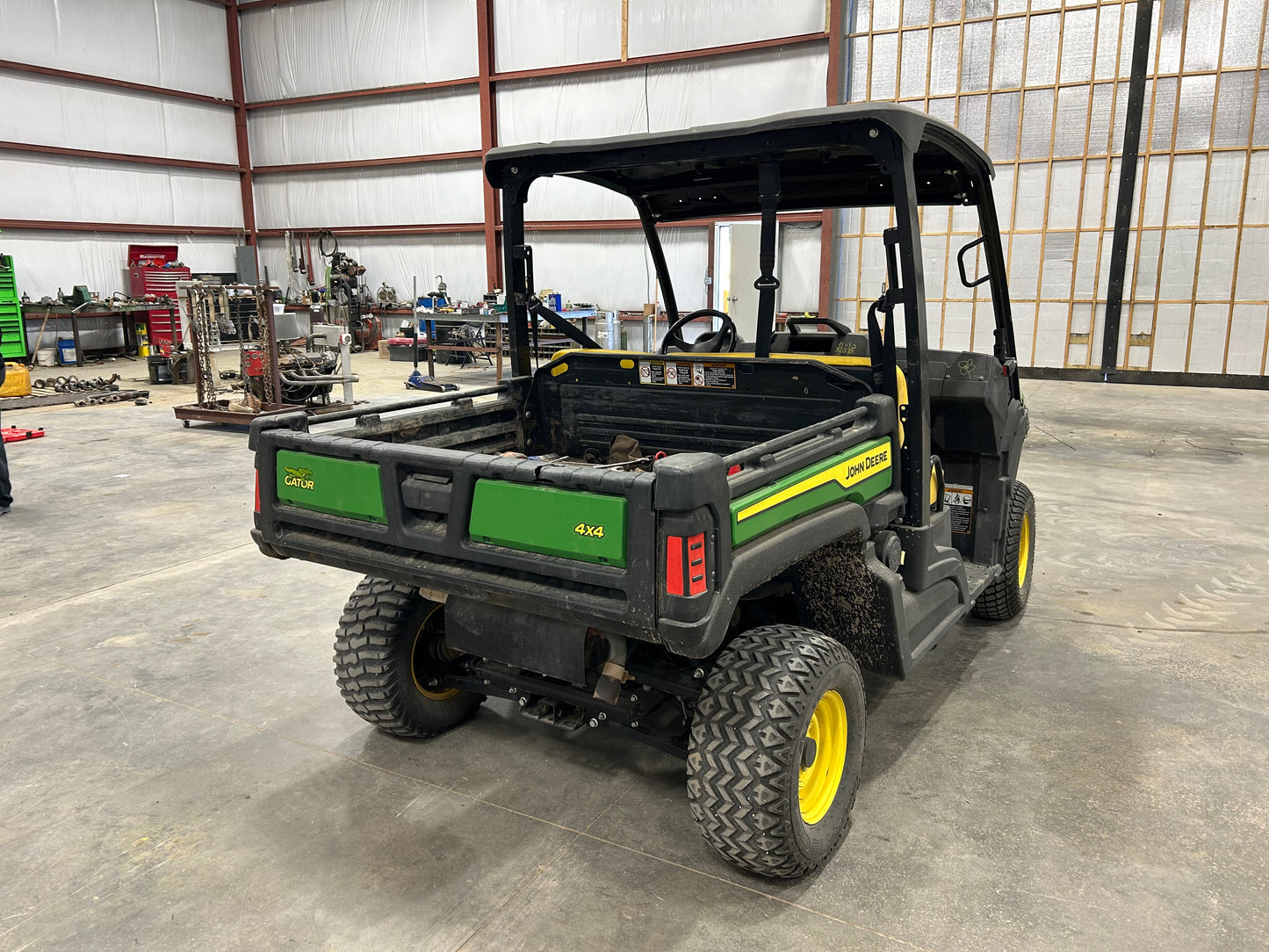 2022 John Deere Gator 835E UTV