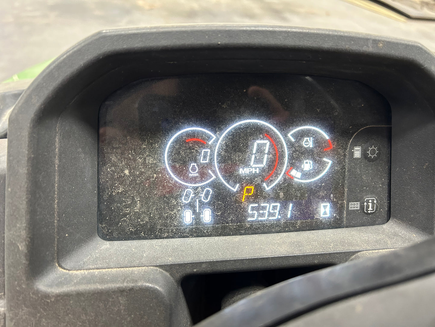2022 John Deere Gator 835E UTV