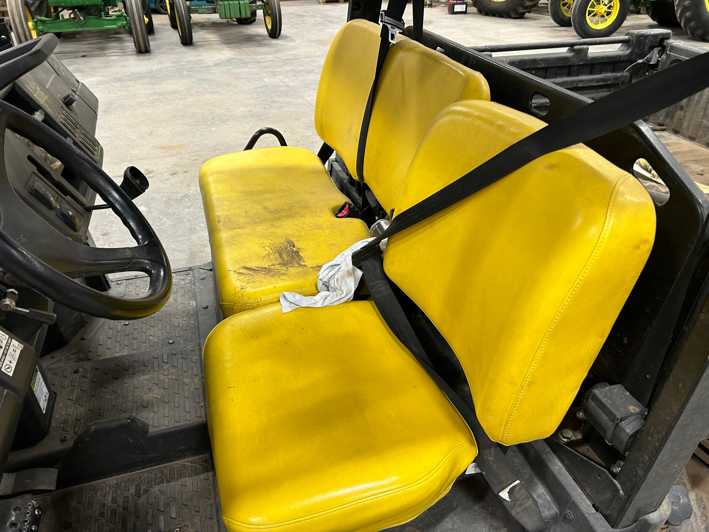 2022 John Deere Gator 835E UTV